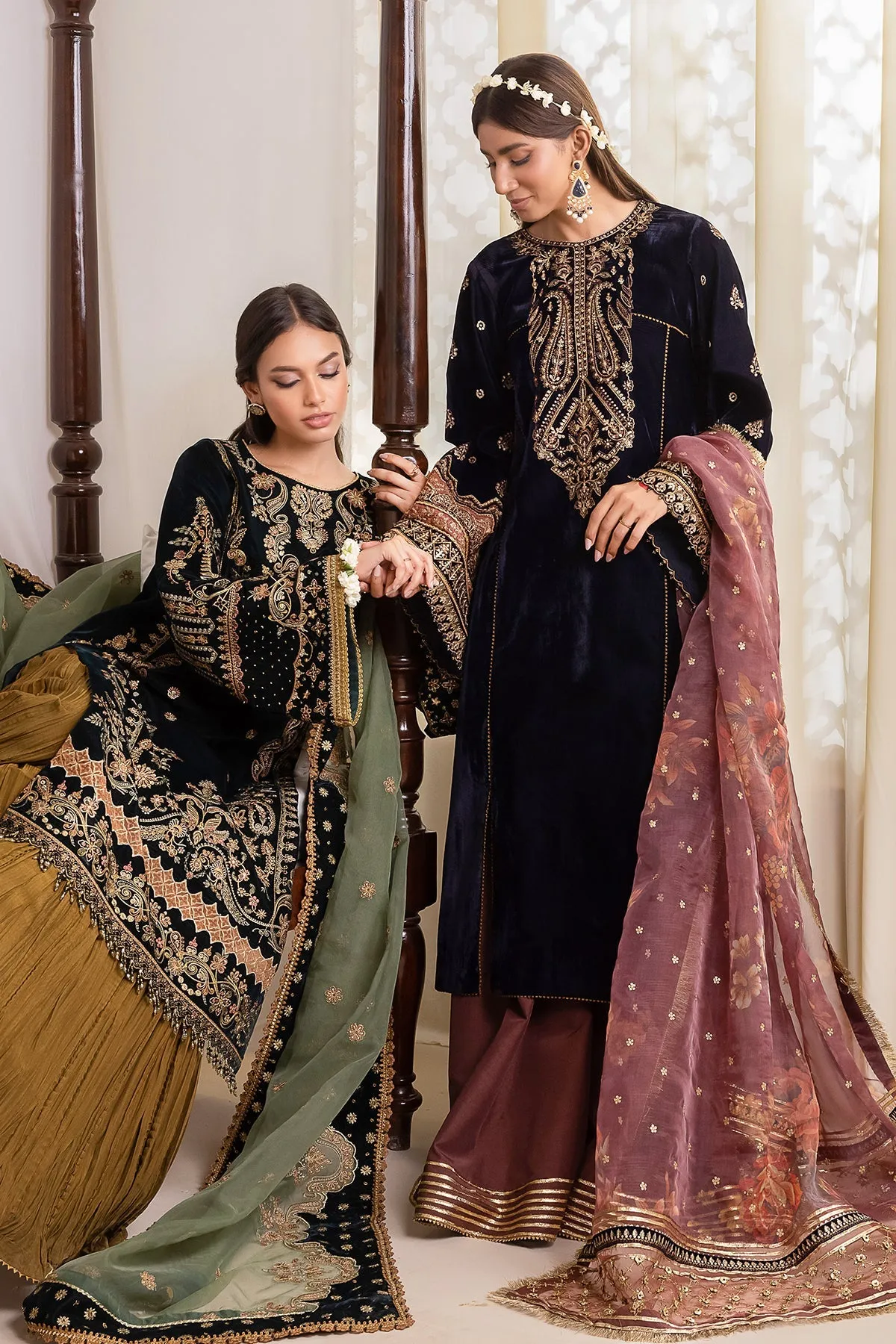 Baroque Embroidered Velvet Collection UF-423
