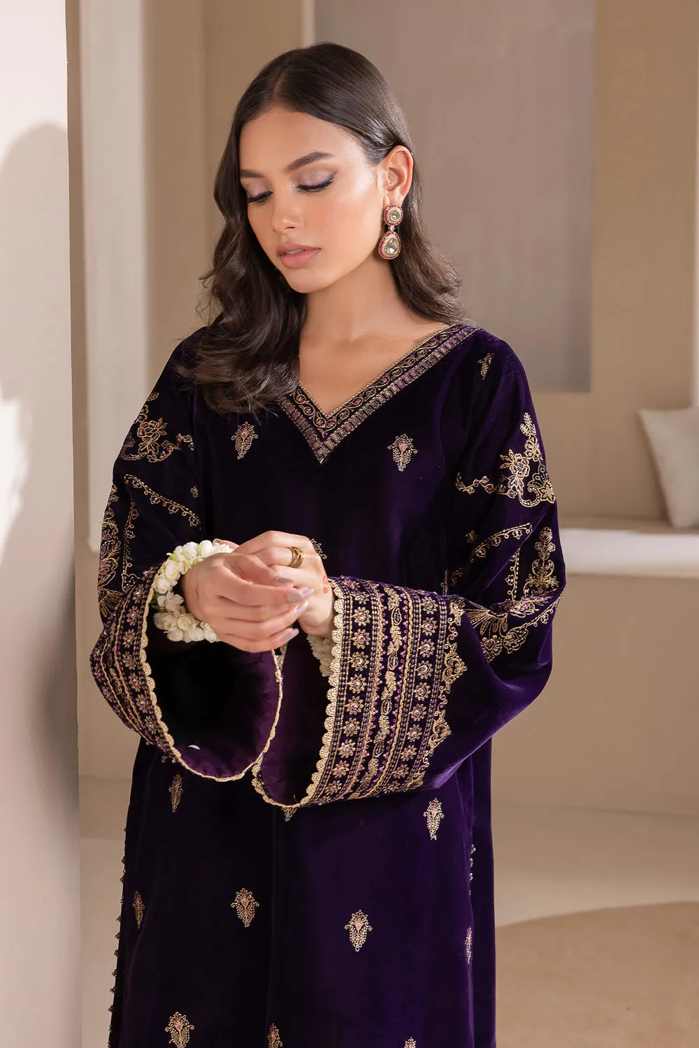 Festive '23 - Embroidered Velvet Uf-420