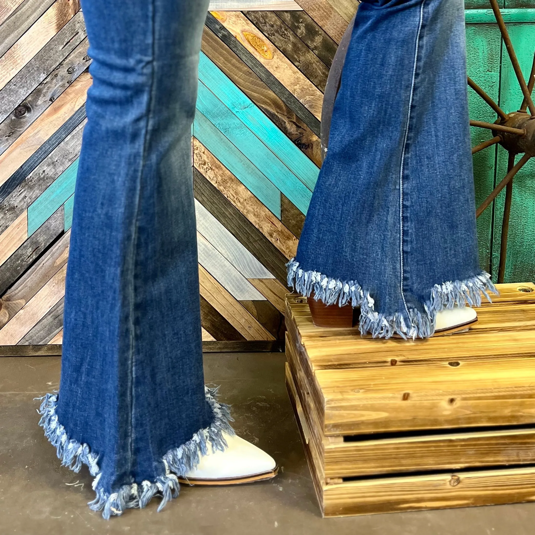 Flare In Her Eyes Jeans*