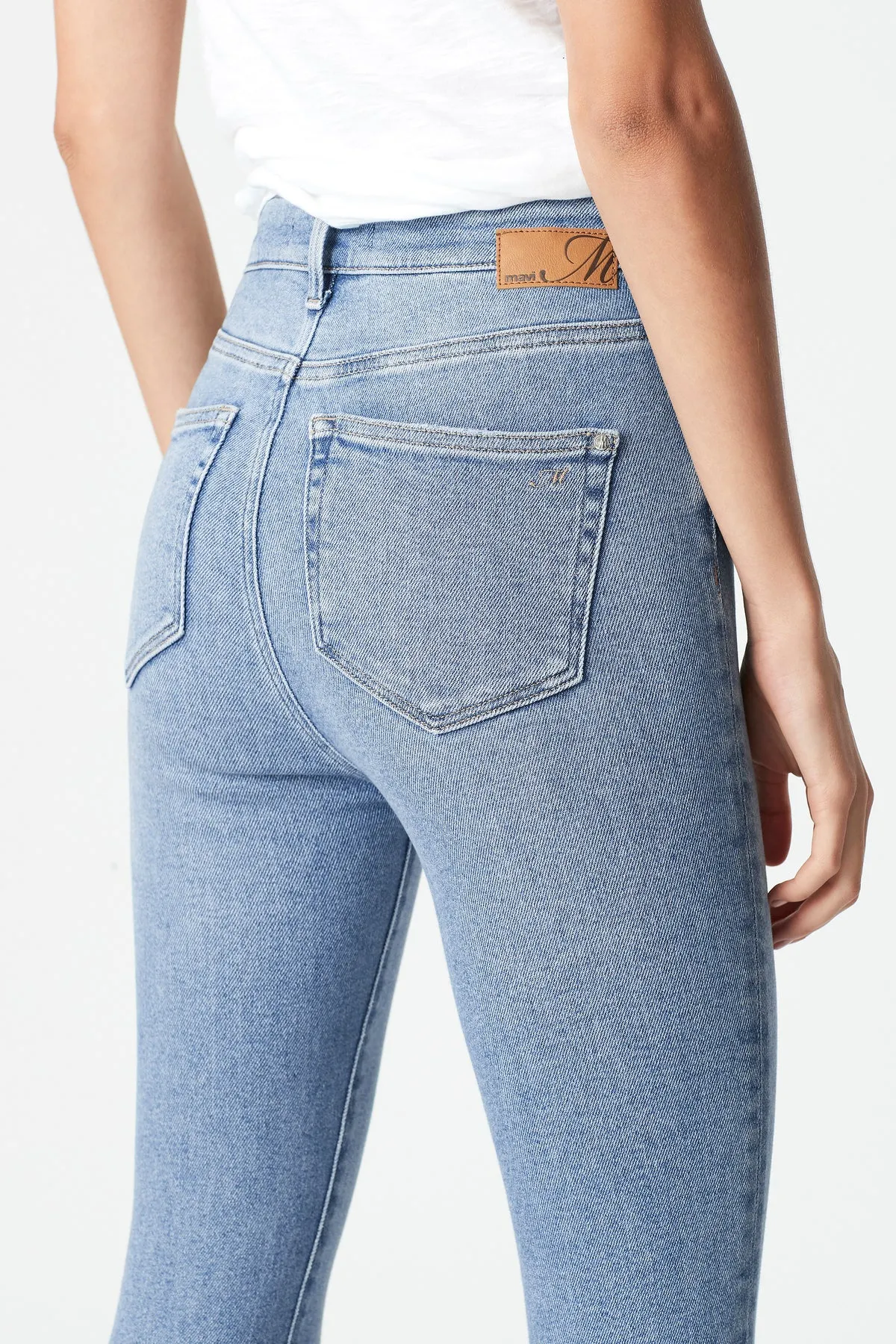 Scarlett Skinny Curve Jeans in Light Shaded LA Vintage